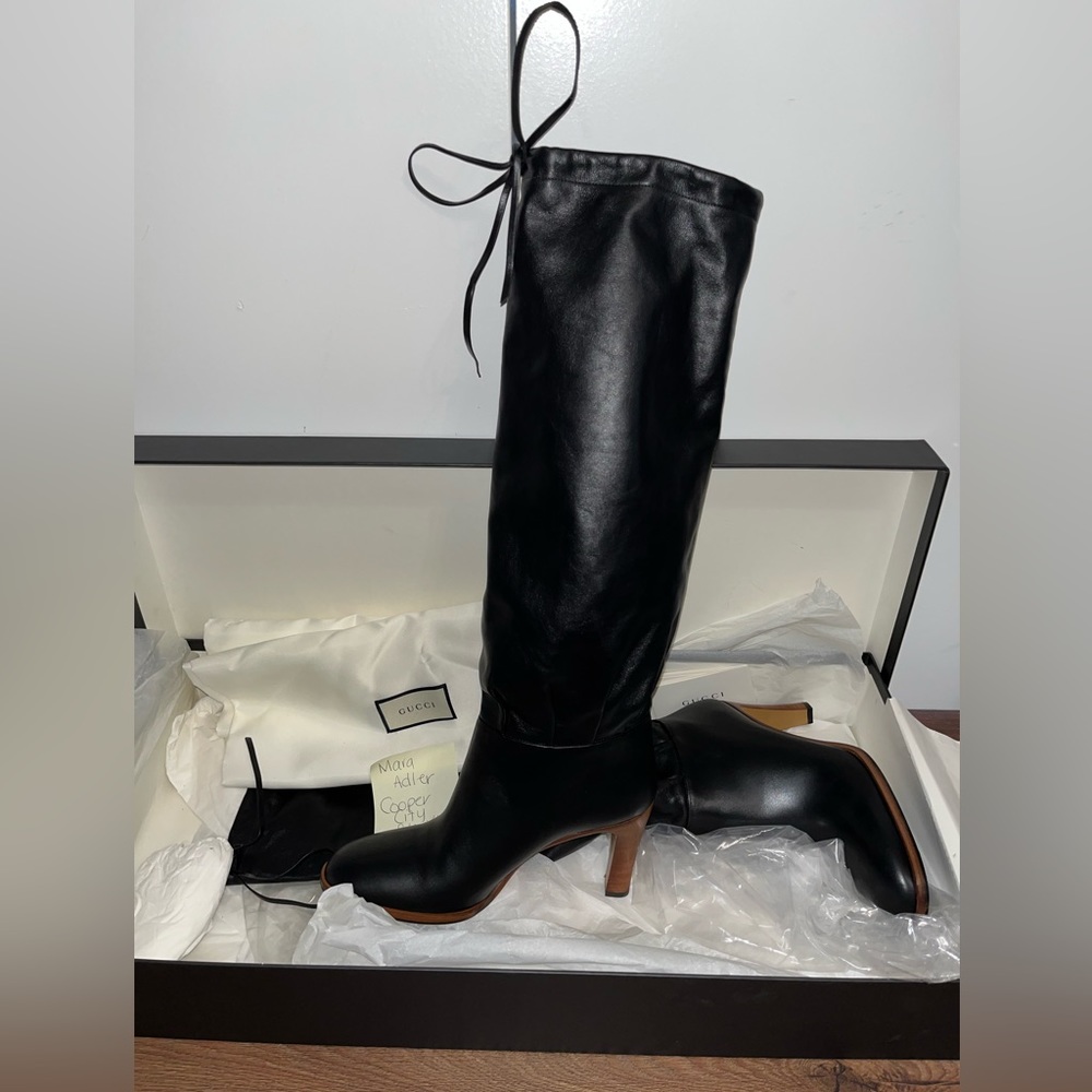 GUCCI Calfskin Deauville Nero Knee High Boots in Black